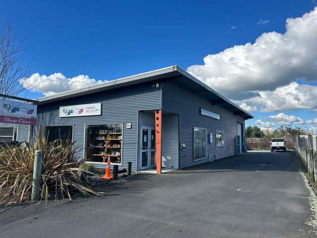 Rare Find in South Hamilton’s Riverlea