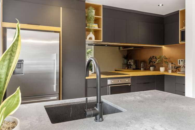 26 Lowtherhurst Road Massey_7