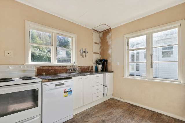 195 Wellington Road Wainuiomata_3