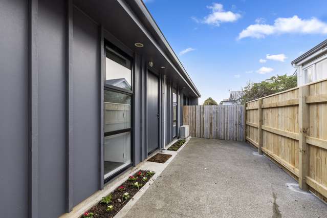 4/104 Onepu Road Lyall Bay_1