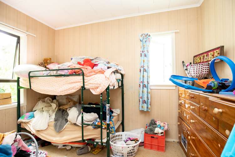 18 Canal West Road Waitakaruru_8