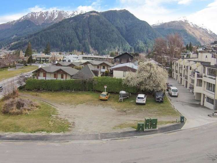 20 Suburb Street Queenstown_2