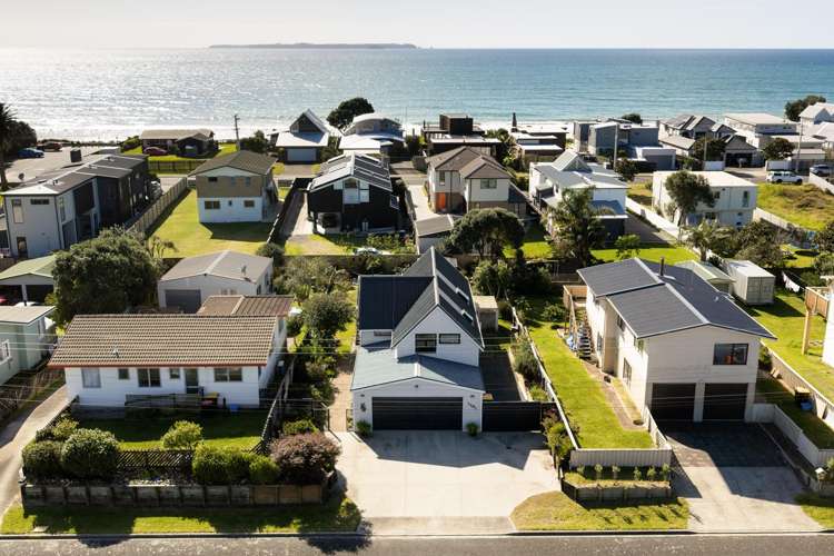 1281 Papamoa Beach Road_0