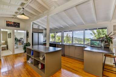 100 Huia Road_3
