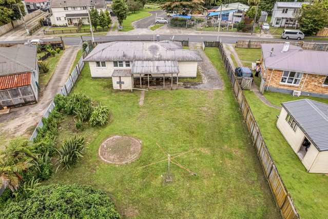 12 & 12a Bellingham Crescent Fordlands_2