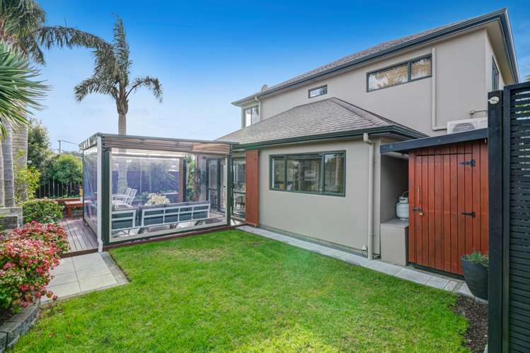 2/26 James Street Bayview_20
