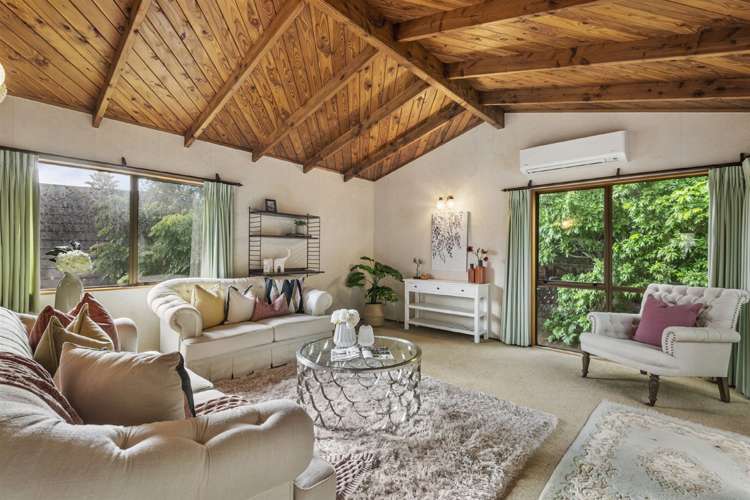 2/725 Beach Road Browns Bay_3