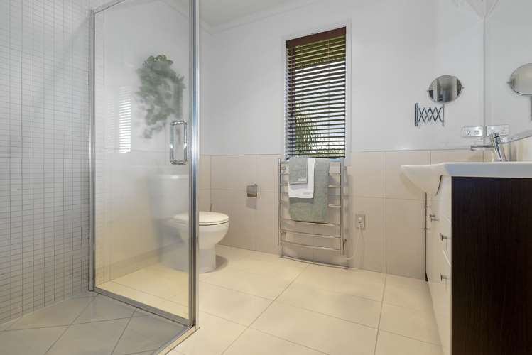 8 Stafford Rise Owhata_13