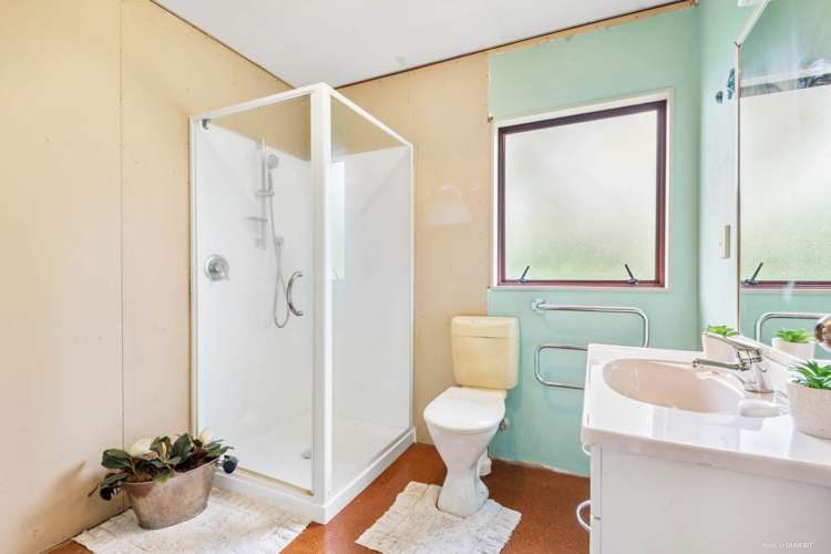 18 Triangle Road Massey_20