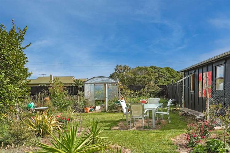 11 River Road Hector_21