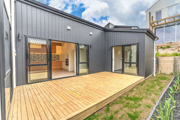 11 Horokaka Street Massey_22