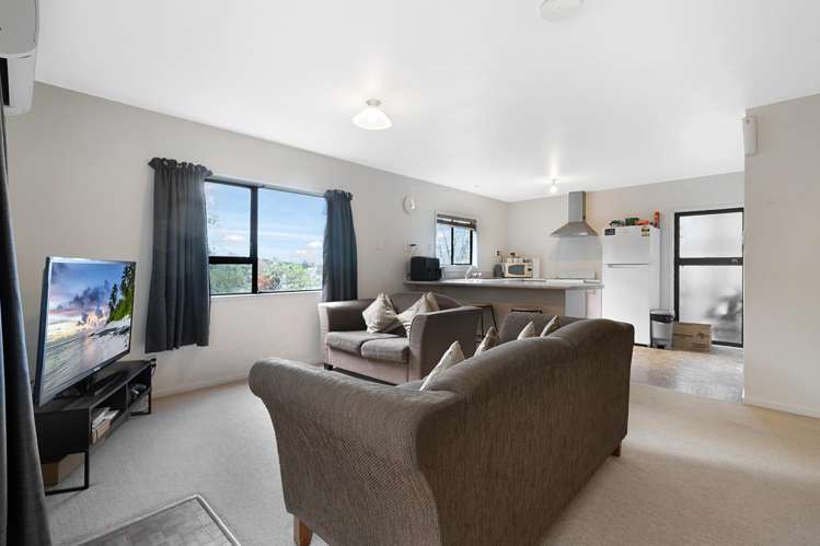 2/191 Don Buck Road Massey_1