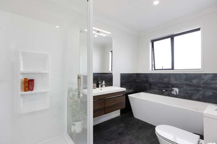 8 Hattersley Grove Churton Park_24