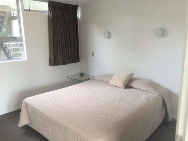 3/300 Lake Terrace Taupo_3