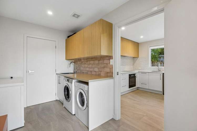11 Hazel Avenue Caversham_16