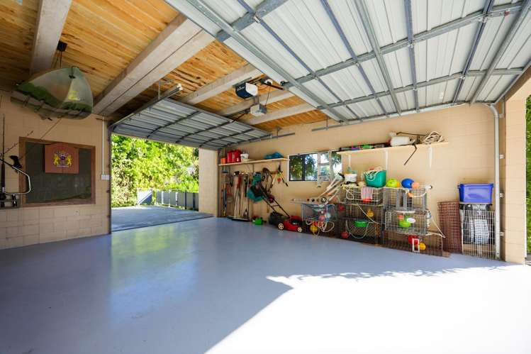 22a Kotuku Road South Bay_21