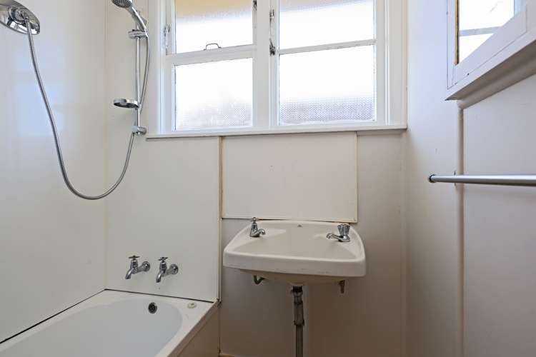 404 Montgomery Street Raureka_13