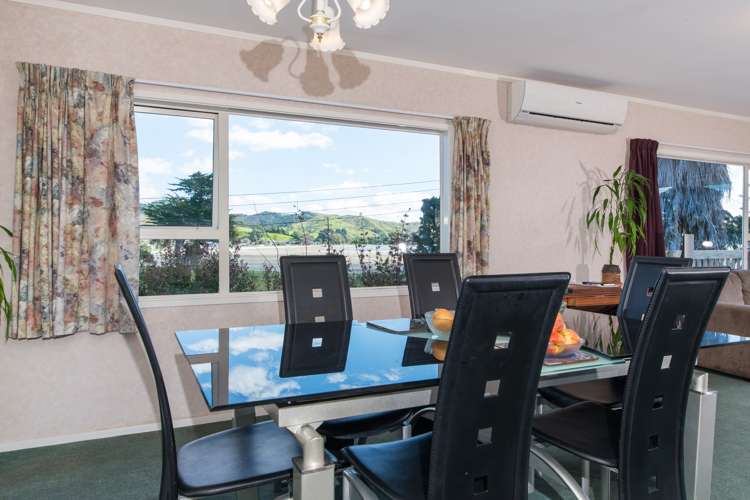 21 Kawakawa Bay Coast Road Kawakawa Bay_14