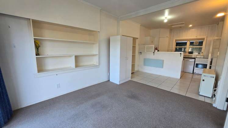  A/13 Romney Square Tawa_5