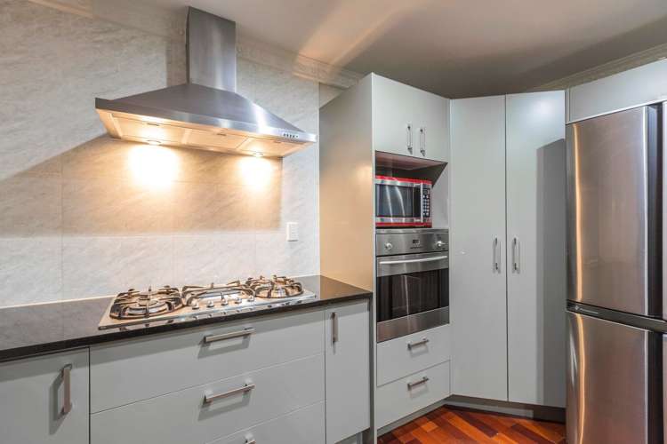 9 Beatrice Place Flat Bush_5