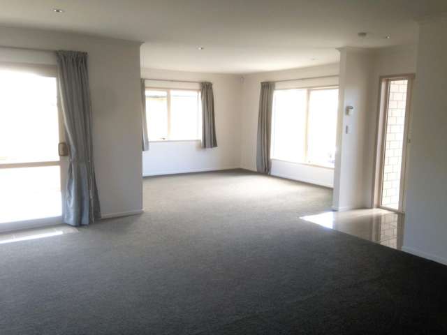 2 Derwent Place Flagstaff_4