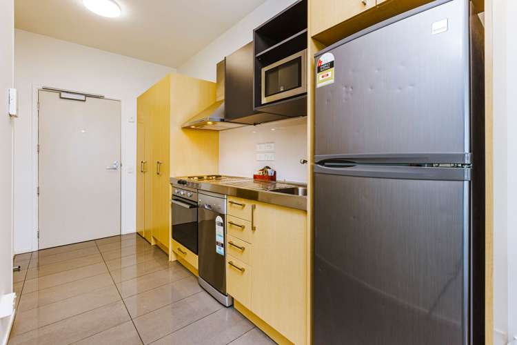 1111/17 Putney Way Manukau_2