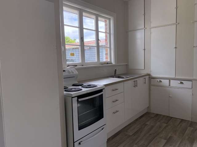 10 Station Road Kamo_1