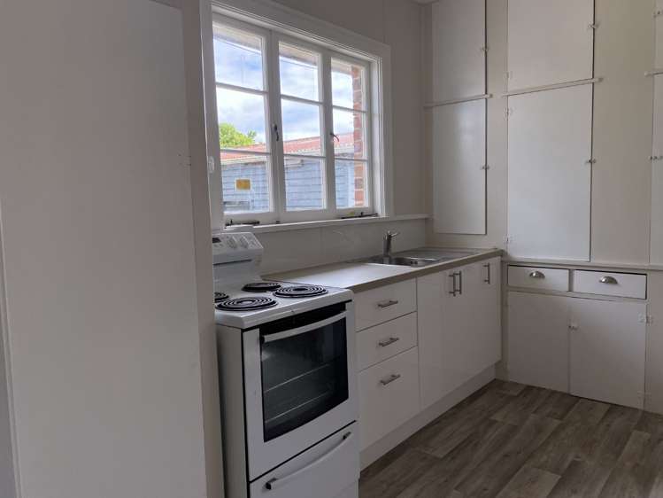 10 Station Road Kamo_1