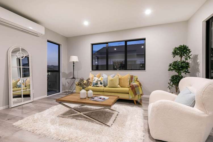 11 Frith Street Wainui_6