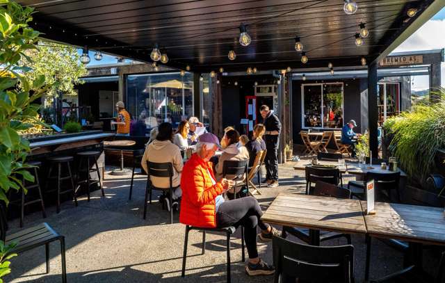 Vibrant hospitality gem in Mangawhai