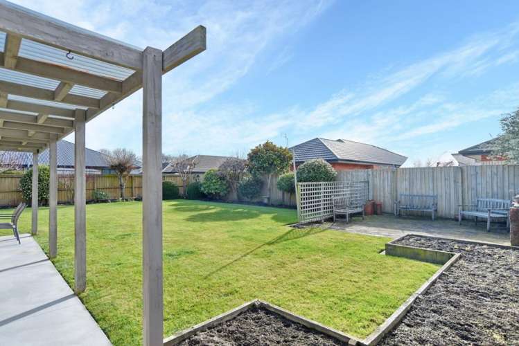 8 Sheraton Place Redwood_18