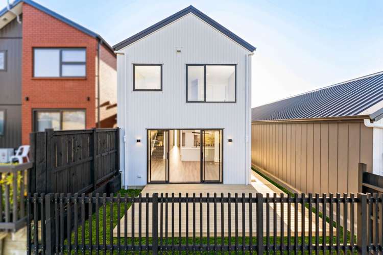 51 Puhikawa Street Massey_1