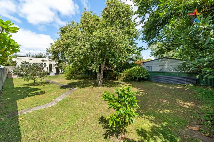 13 Owen Street Belmont_18