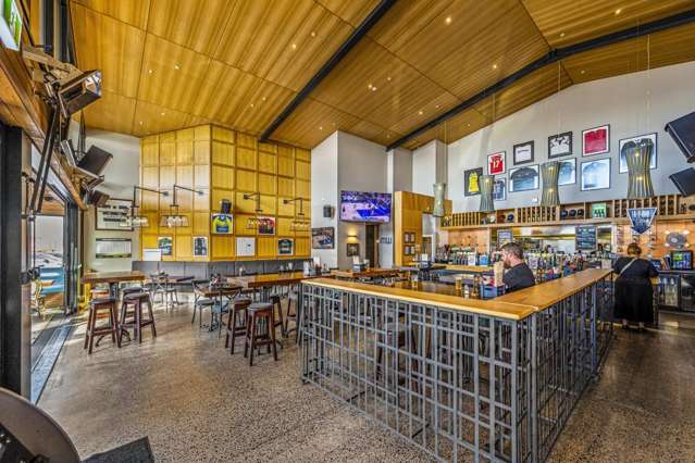 Unit 13, 172 Wairau Road Wairau Valley_4