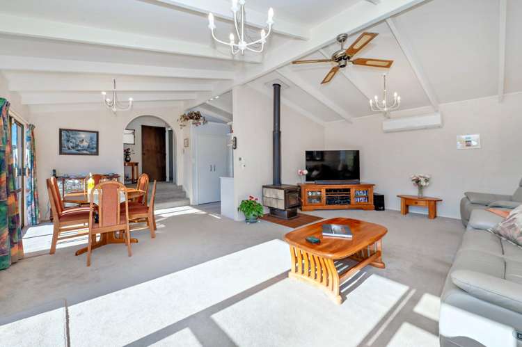 6 The Glebe Coastlands_31