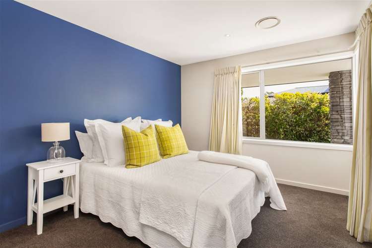 5 Hatton Court Northwood_17