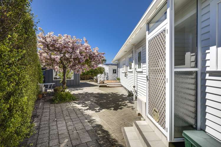 1 Heaphy Street Taradale_12