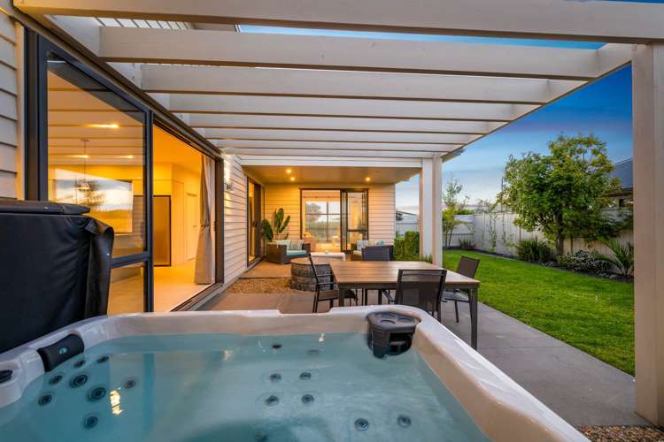 5 Karo Road Beachlands_23