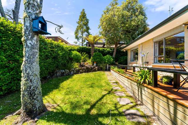 2/12a Rossmore Terrace Murrays Bay_4