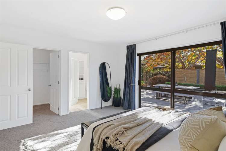 16 Riverwood Boulevard Redwood_9