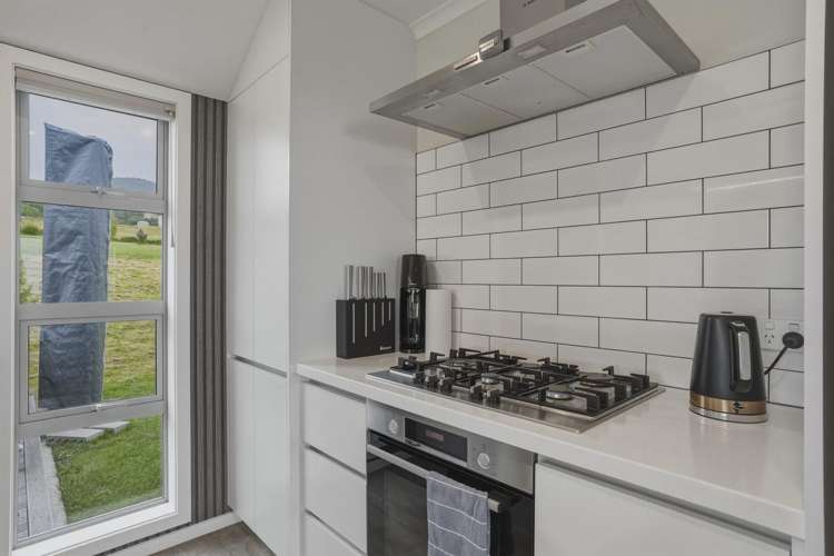 212 McMaster Road Saddle Hill_6