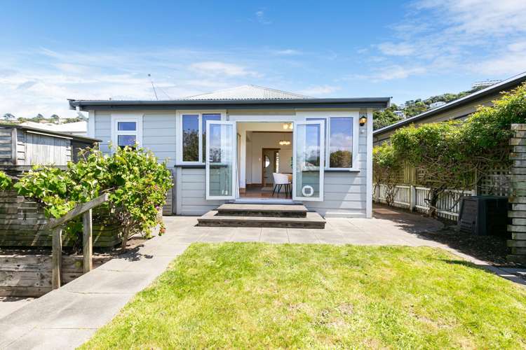 59 Queens Drive Lyall Bay_12