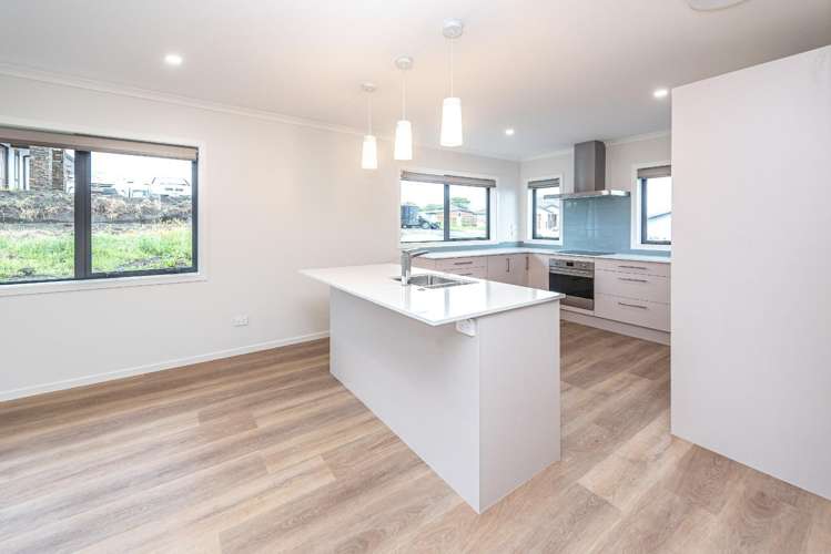 32 Tirimoana Place Otamatea_3