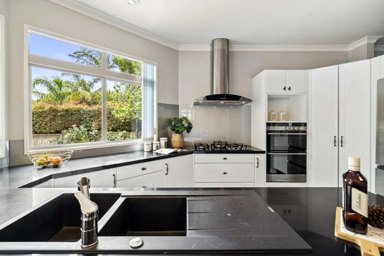 11 English Oak Drive Schnapper Rock_15