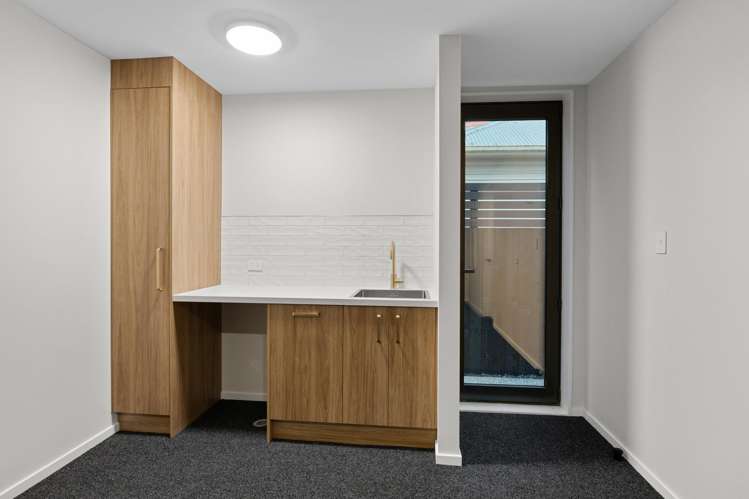 2/100 Innes Road Saint Albans_11