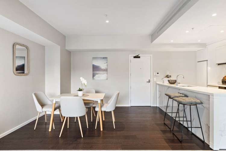 703/47 Beach Road City Centre_6