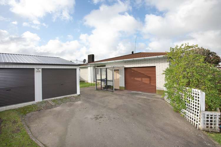 2 Walker Crescent Bulls_7