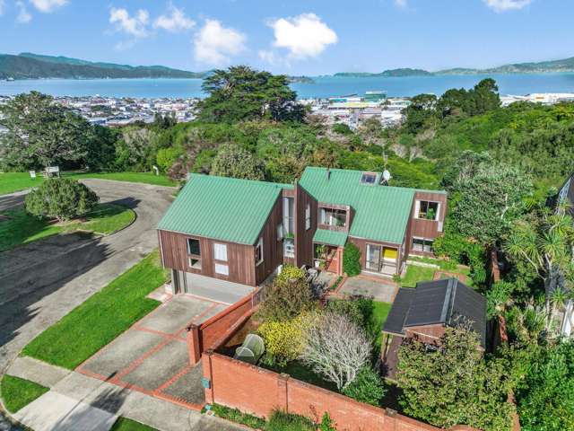 Stunning Family Sanctuary in Sought-After Korokoro