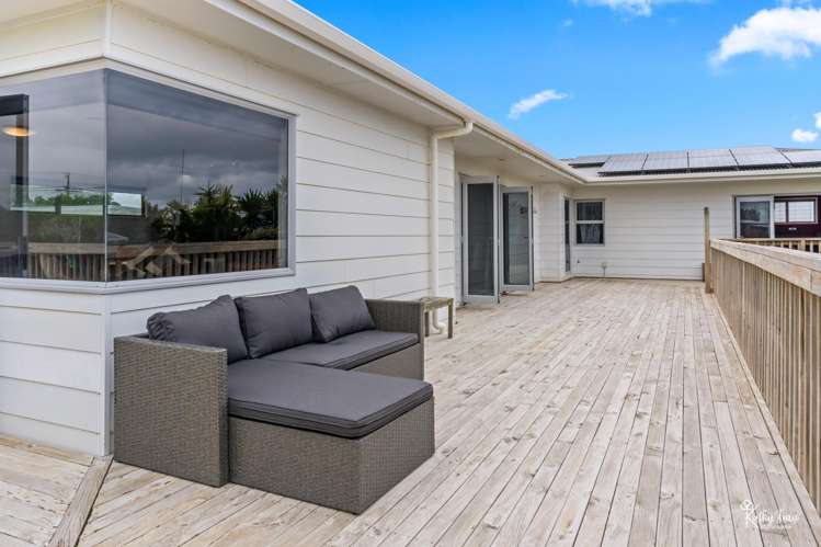 6 Bayly Street Baylys Beach_14