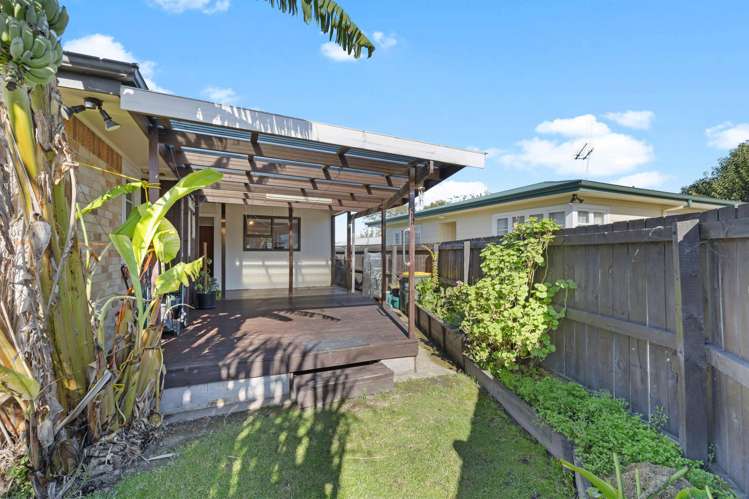 2 Michael Avenue Dinsdale_12